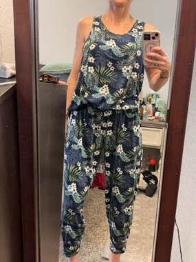 E2: Tommy Bahama Tropical Floral Sleepwear Set Size S